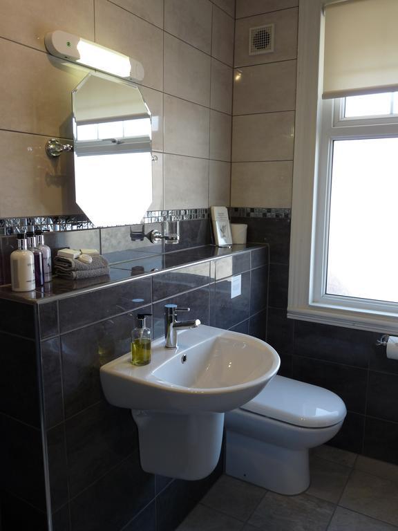 Cornerways Guest House Llandudno Esterno foto