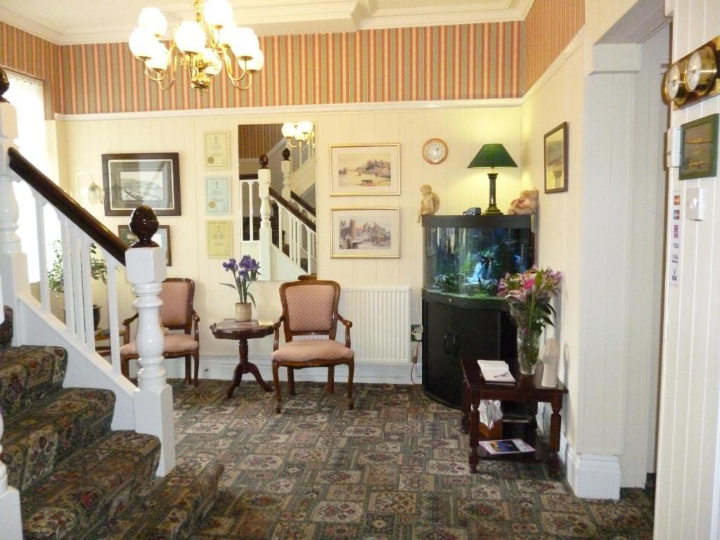 Cornerways Guest House Llandudno Esterno foto