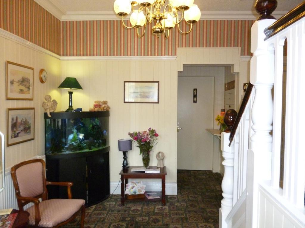 Cornerways Guest House Llandudno Esterno foto